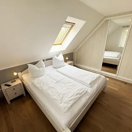 Doppelhaushaelfte Seebrise Mit Terrasse Daire *
