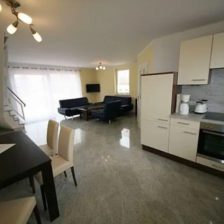 Doppelhaushaelfte Seebrise Mit Terrasse Apartment